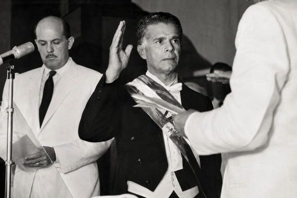 A 60 años de su juramentación