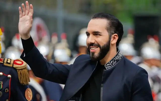 EL SALVADOR: Nayib Bukele gana la candidatura presidencial