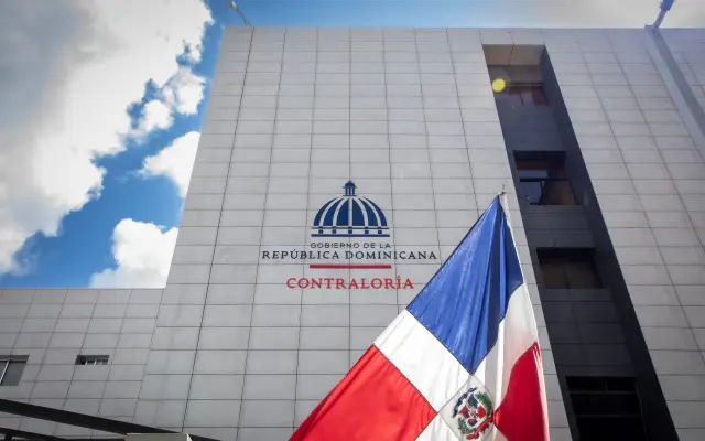 Presidente reafirma respaldo a
unidad antifraude Contraloría