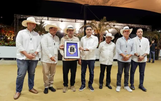 CONFEPASO reconoce a José Espinal por aporte a equitación