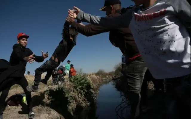 Fotógrafos 9 países y RD llevan al Bronx historias de migración