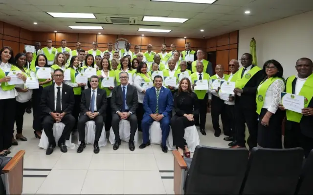 Gradúan a 58 dirigentes Fuerza del Pueblo en Justicia Electoral