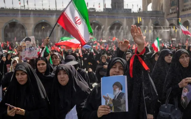 Millones de iraníes despiden restos líder supremo Jamenei