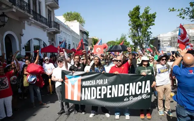 Miles de personas reclaman la independencia de Puerto Rico