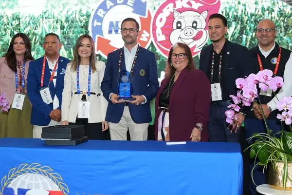NUEVA JERSEY: Grupo SID gana premio al Mejor Stand en feria