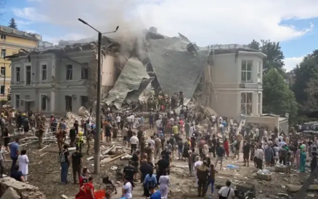 Diez muertos y cien heridos en ataque ruso contra evento Kiev