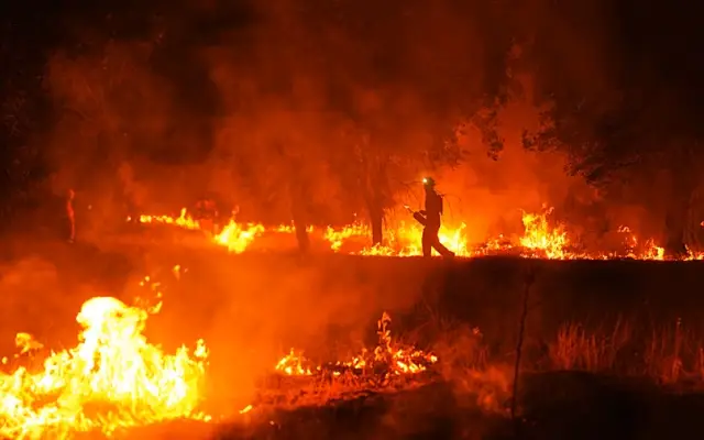 Incendios Francia y España se estabilizan; evacuados regresan