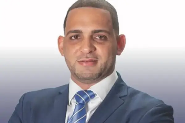 Juramentan dominicano como comisionado Vivienda de Paterson