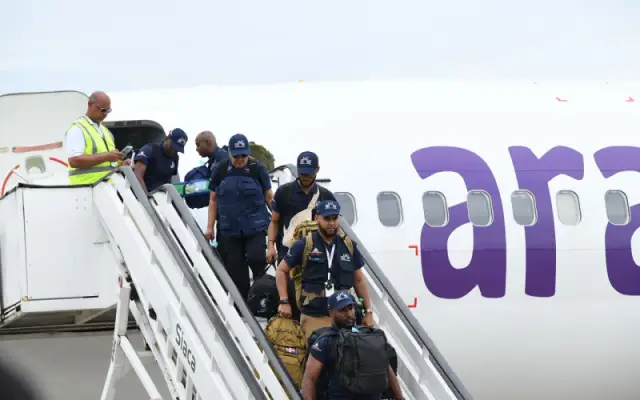 Llega vuelo humanitario con 50 dominicanos y 12 venezolanos
