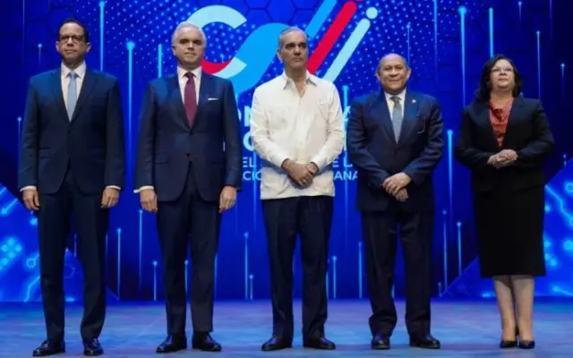 Abinader promete transformar sistema educativo dominicano