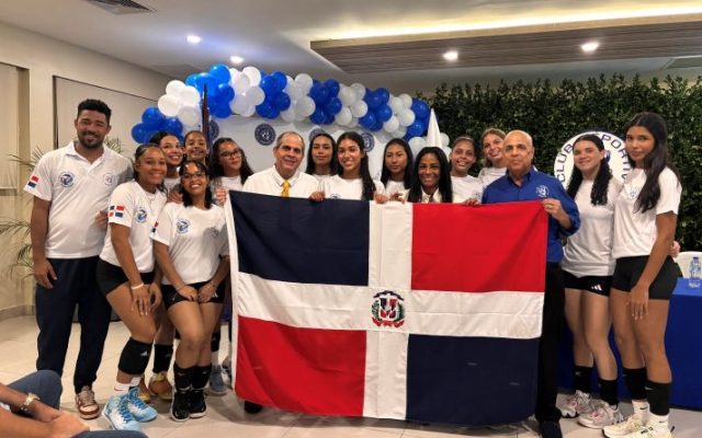 Voleibol del Club Naco parte a Colombia a evento interncional