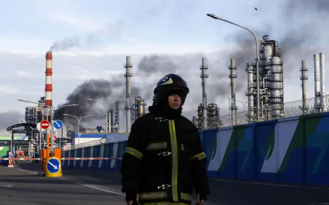 Rusia prohíbe exportaciones de diésel tras los ataques refinerías