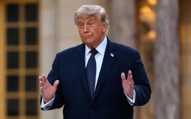 EEUU: Trump declara «abierto» el paso de Ormuz con tasa 20%