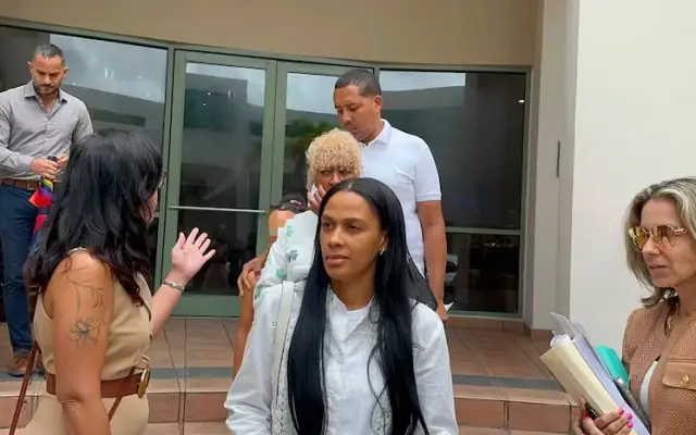P. RICO: Otorgan fianza $5,000 a dominicana detenida por ICE