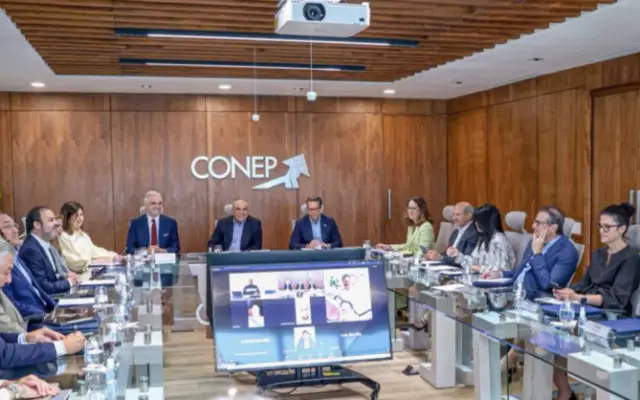 Complicidad CONEP y Minerd para manipular historia de RD