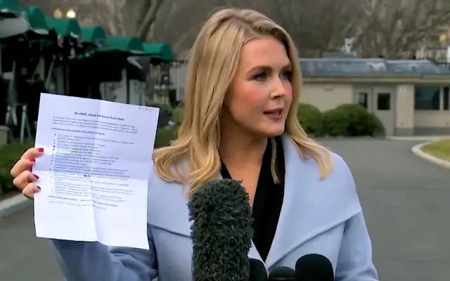 EEUU: Trump anuncia la salida de la portavoz de la Casa Blanca