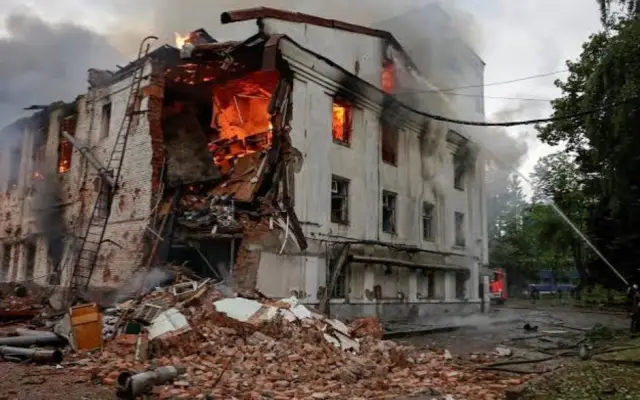 Cinco muertos en Ucrania y dos en Rusia por nuevos ataques