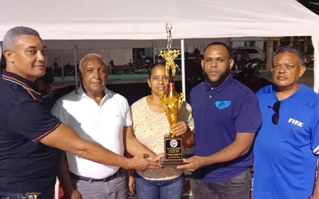 Lobos y Tornados toman la delantera en basket U22 Hostos