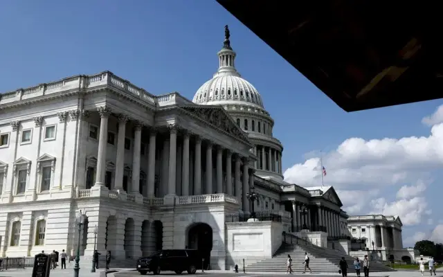 EEUU: Congresistas regresan al Capitolio evitar cierre Gobierno