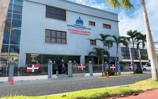 MIVHED ajusta compromisos pendientes con entidad regional