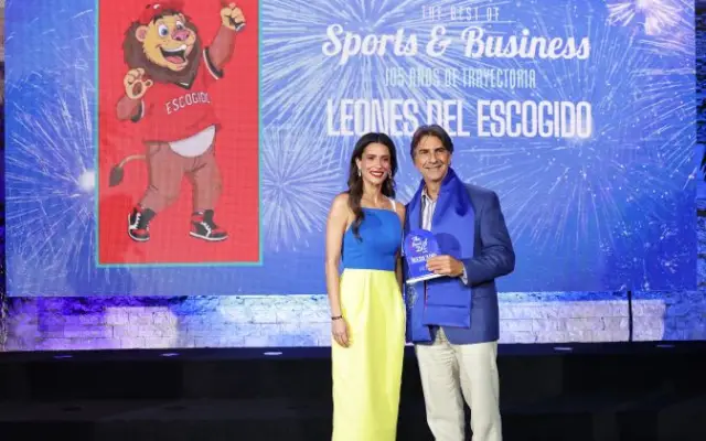 Leones reciben reconocimiento de Best of DR por sus 105 años