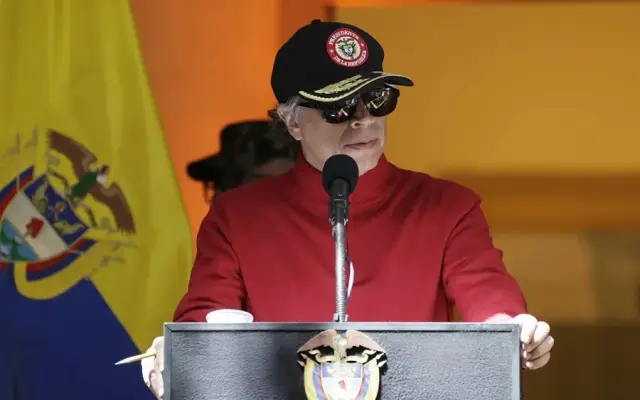 COLOMBIA: Petro alerta sobre «explosivos” posesión Espriella