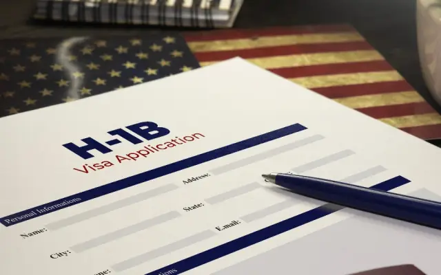 EEUU propone de nuevo tasa de US$100,000 para visas trabajo