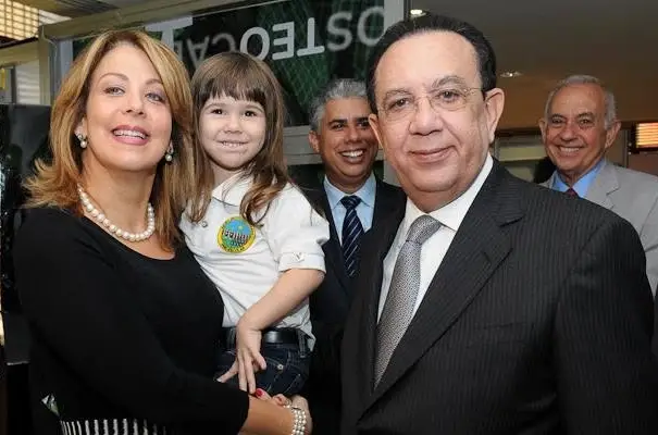 Presidente ratifica Valdez Albizu y Clarissa de la Rocha en el BC