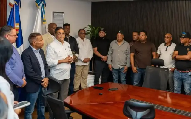 Dirigentes transporte aseguran no aumentarán precio pasaje