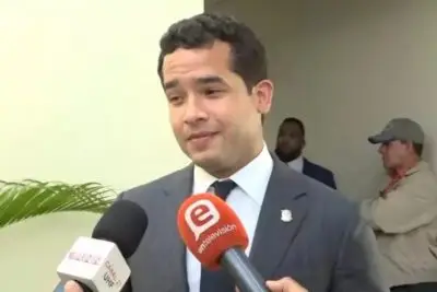 Omar rechaza enseñar creole y pide priorizar calidad educativa