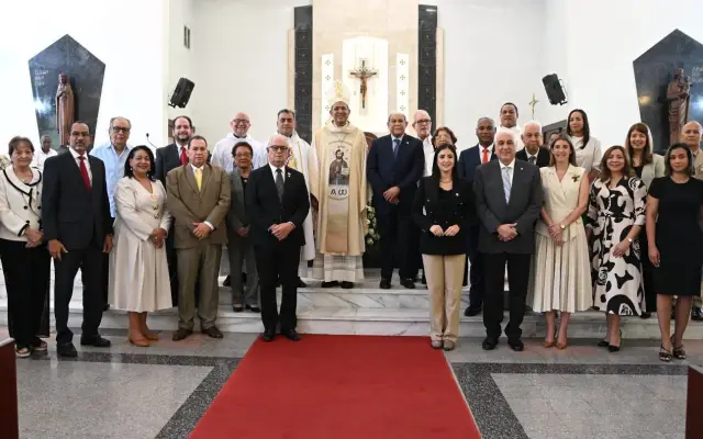 ADRU celebra 46 años servicio y compromiso con la educación