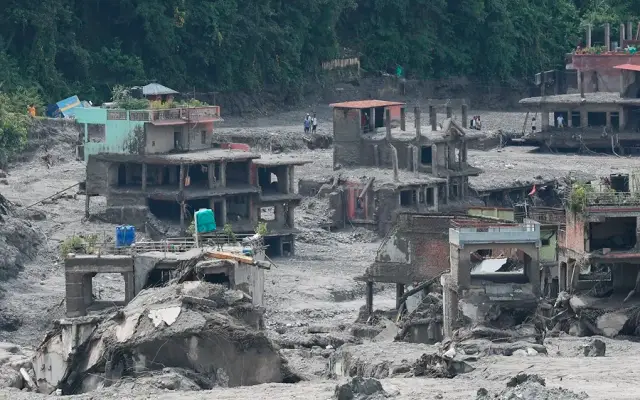 Unos 85 estadounidenses siguen desaparecidos tras las inundaciones nepalíes