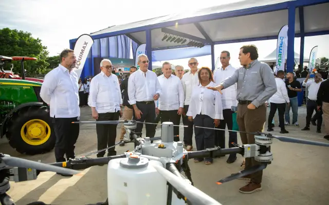 Impulsa mecanización agrícola no depender obreros extranjeros