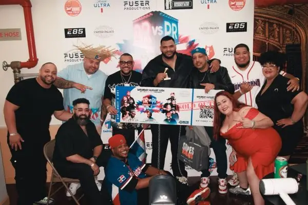 Comediantes RD y PR hacen historia al llenar United Palace