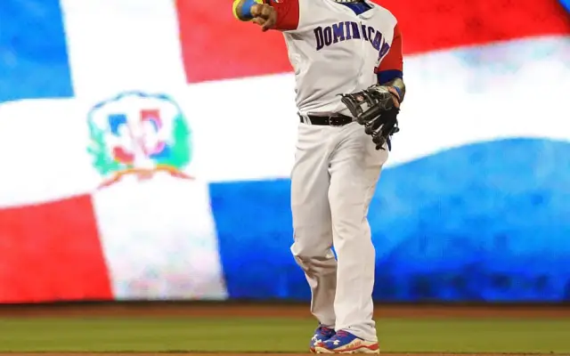 PE dicta reglamento supervisar y regular el béisbol dominicano