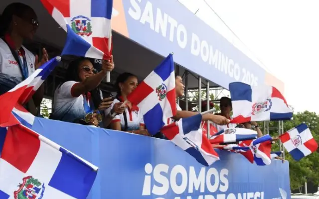 Miles de dominicanos vitorean a los medallistas de los JCC 2026
