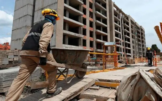Aumento salarial construcción encarecería 6% costo viviendas