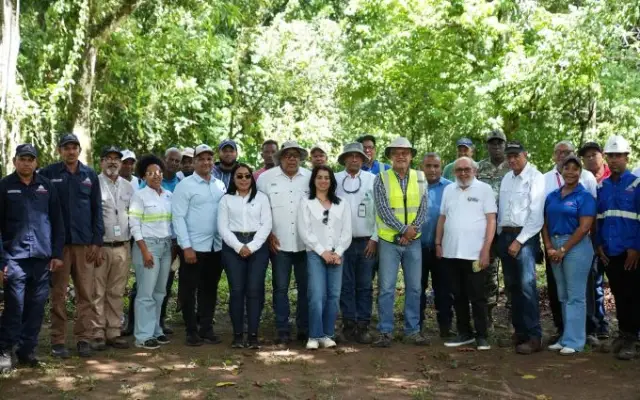 Energía y Minas reforesta y sanea cuencas de ríos en Cotuí