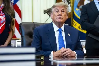 Trump pretende declarar el estrecho Ormuz territorio EEUU