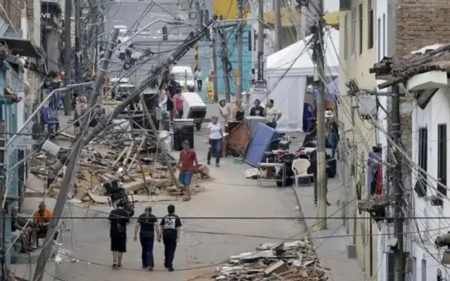 COLOMBIA: Suben 289 muertos y 4,187 heridos por seísmo 7,4