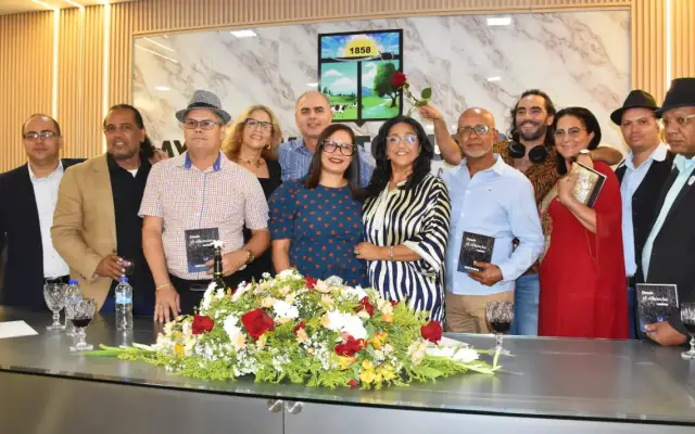 Sandra Fernández presenta libro de cuentos en Sabaneta