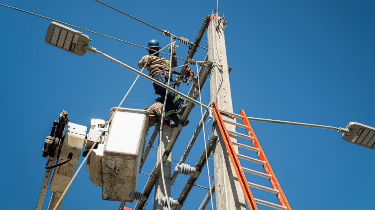 Edesur invierte RD 281.1 millones en redes eléctricas de Pedernales