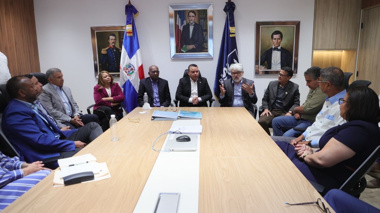 SNS y sociedades médicas buscan reducir mortalidad materna y neonatal