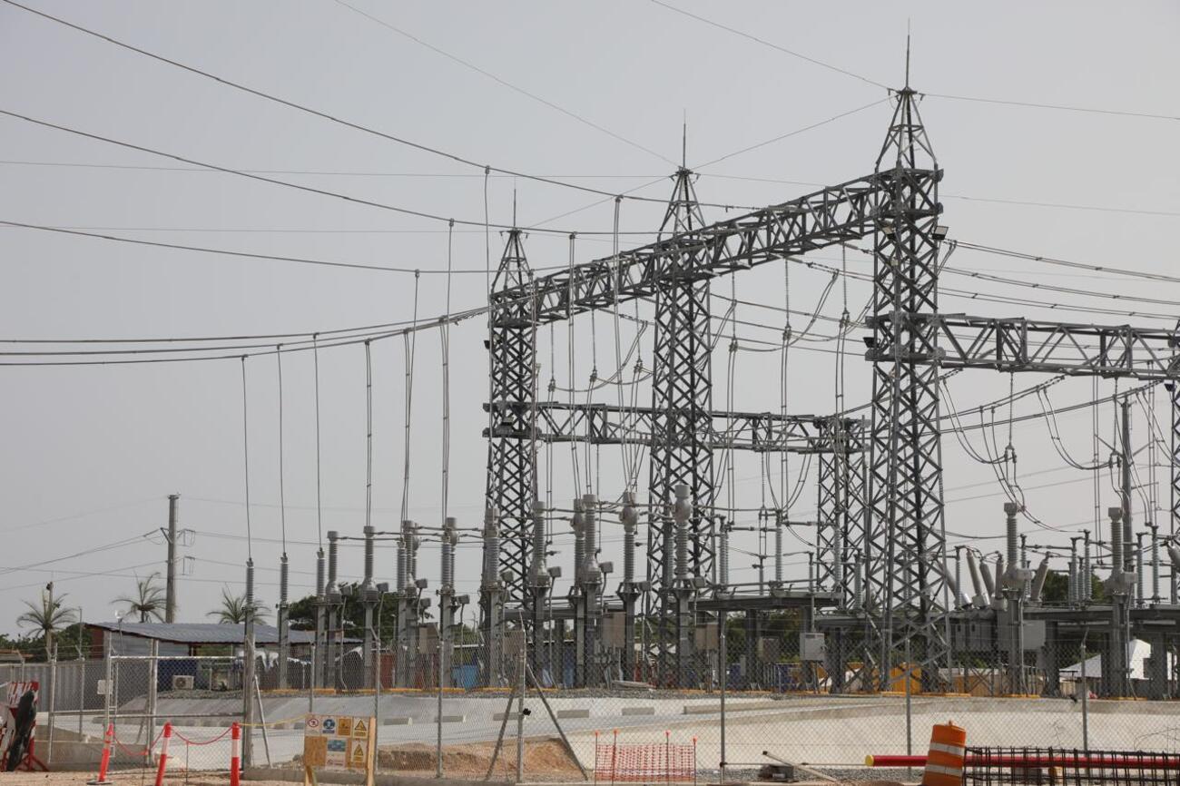Abinader visita termoeléctrica de Boca Chica que aportará 467 MW