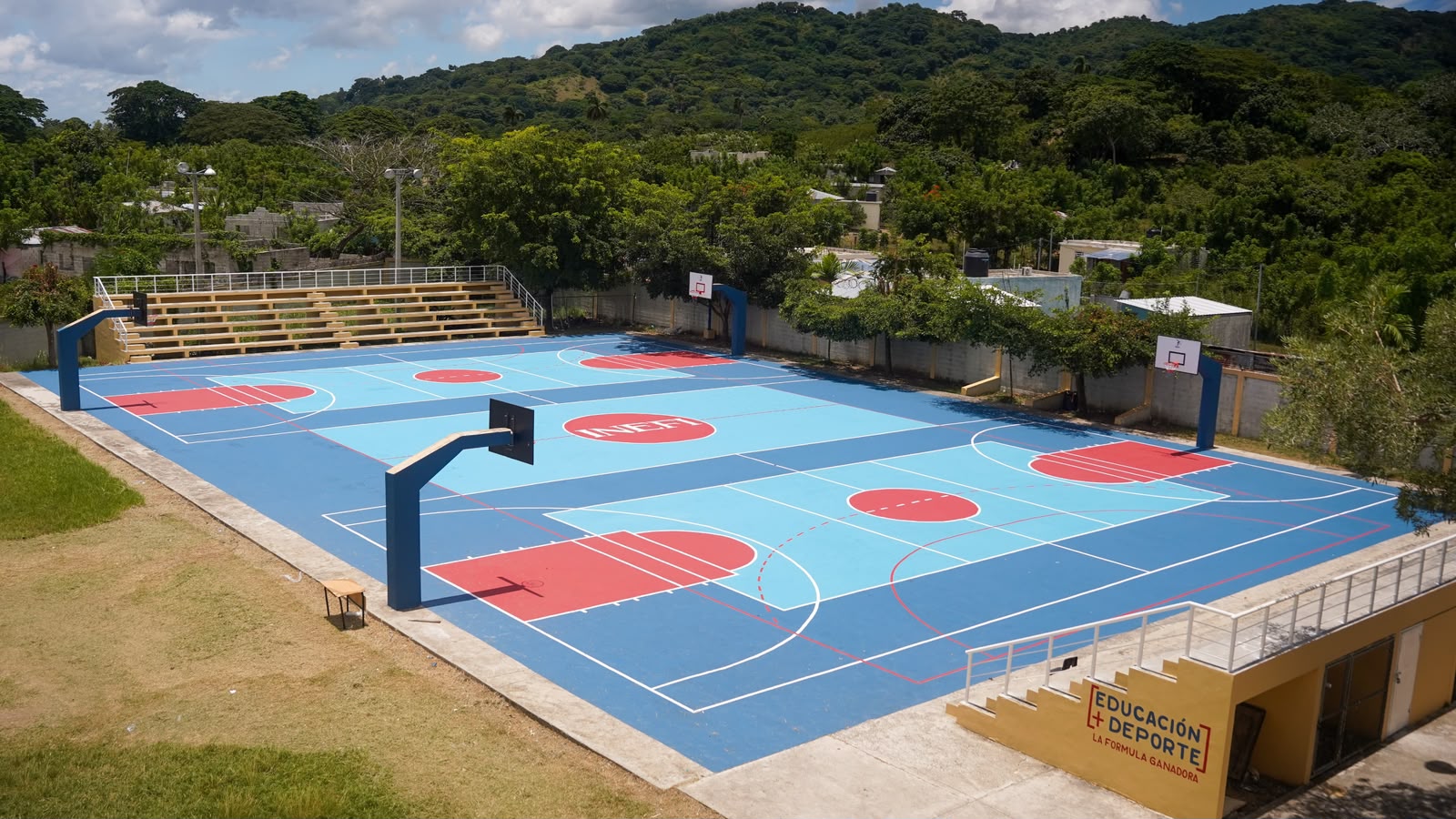 Inefi entrega siete canchas remozadas en escuelas de Hato Mayor