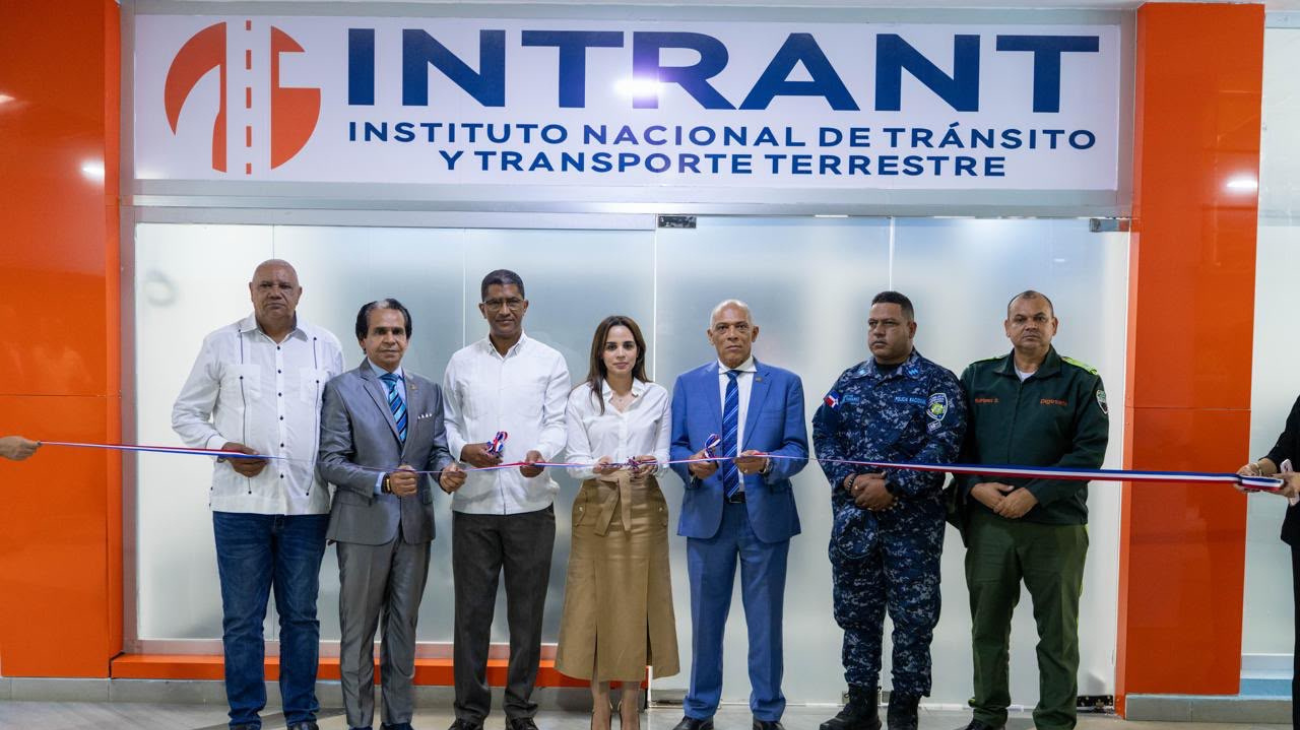 Intrant abre oficinas de licencias en Montecristi y Dajabón