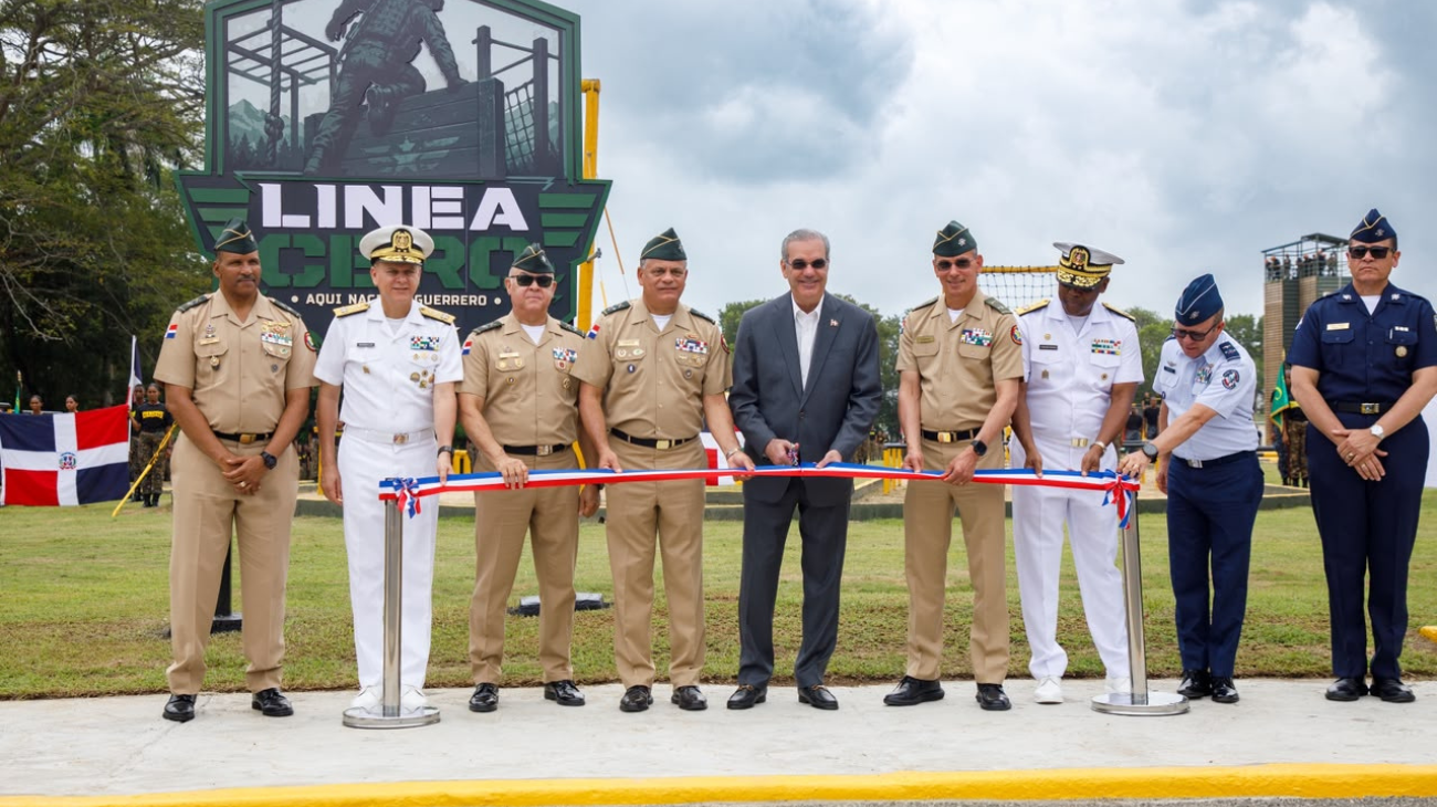 Abinader deja en funcionamiento complejo de entrenamiento militar