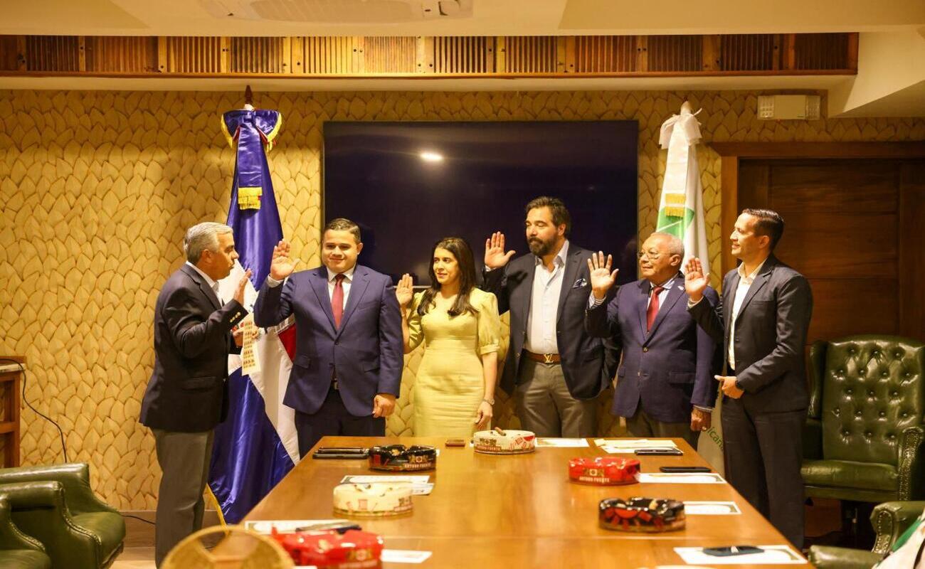 Gobierno crea consejo para proteger calidad del cigarro dominicano