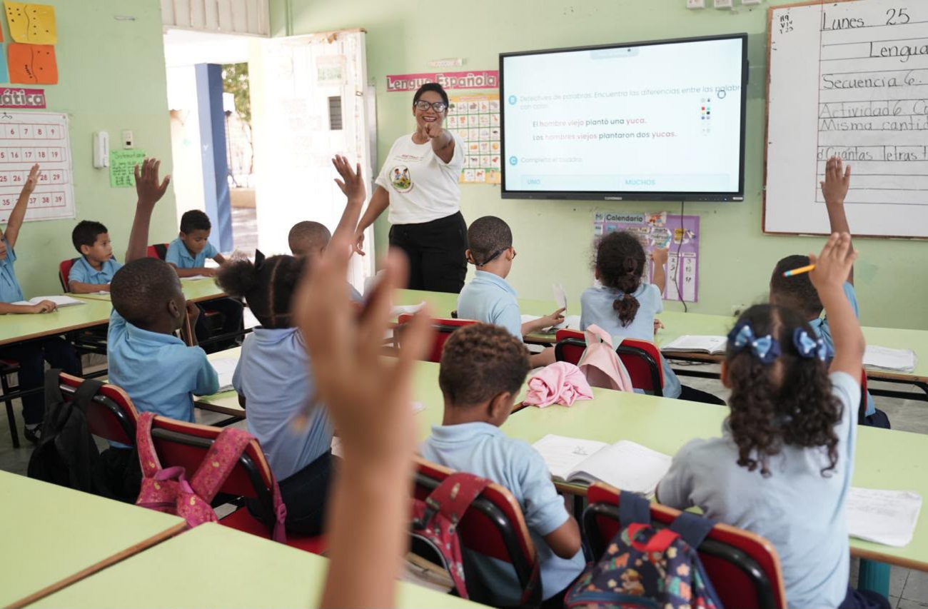Minerd asegura 100 % de cobertura docente para año escolar 2026-2027