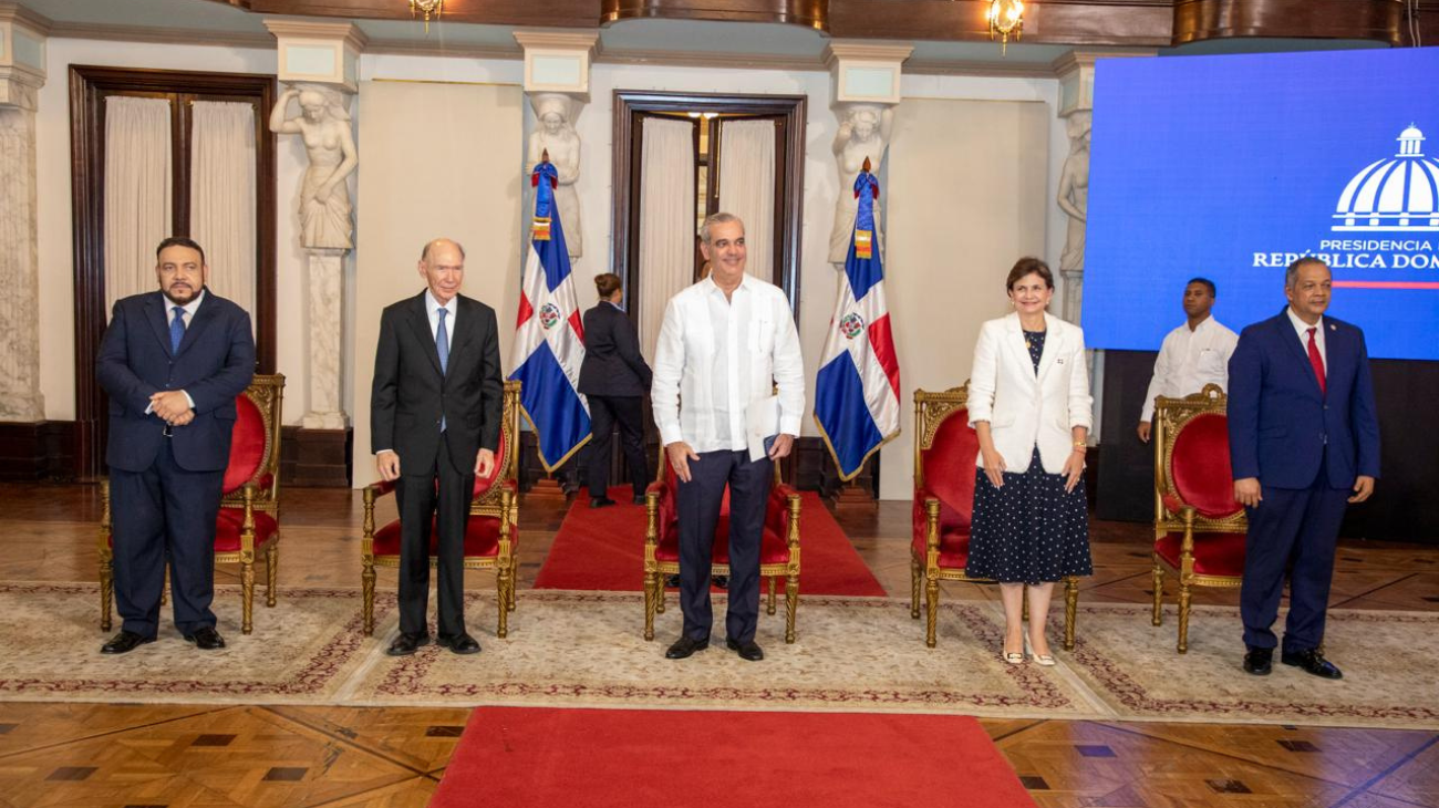 Abinader anuncia nueva sede para Academia Dominicana de la Historia